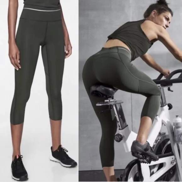 Athleta Sonic Reflective Capri Size XS Green Legging Crop Pant Style 291694. - Picture 2 of 10